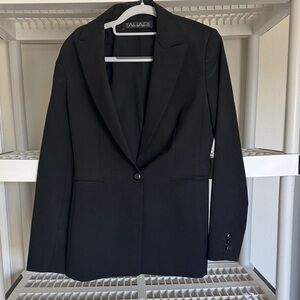 Tahari Women's Elegant Black Suit Jacket